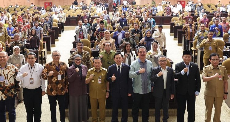 Diseminasi Keputusan DPD RI Nomor 53/DPD RI/V/2020-2021 yang digelar Badan Urusan Legislasi Daerah (BULD) di Kompleks Parlemen, Senayan, Senin (14/7/2025).