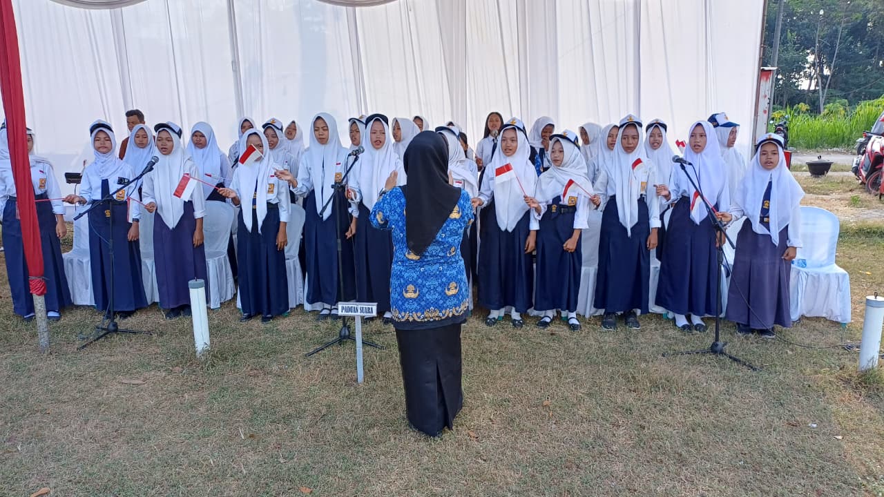 SMPN 1 Ringinrejo Gelar Upacara HUT RI ke-80, Tanamkan Semangat Nasionalisme pada Siswa