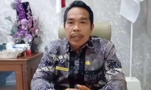 Sekda Kepahiang, Hartono saat diwawancarai awak media diruang kerja Foto/Dok: