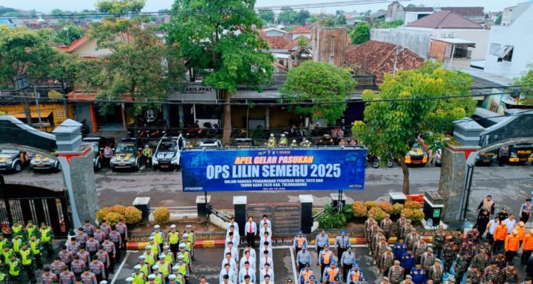 Operasi Lilin Semeru 2025: Polres Tulungagung Kerahkan 302 Personel, Empat Fokus Krusial Amankan Natal 2025 dan Tahun Baru 2026