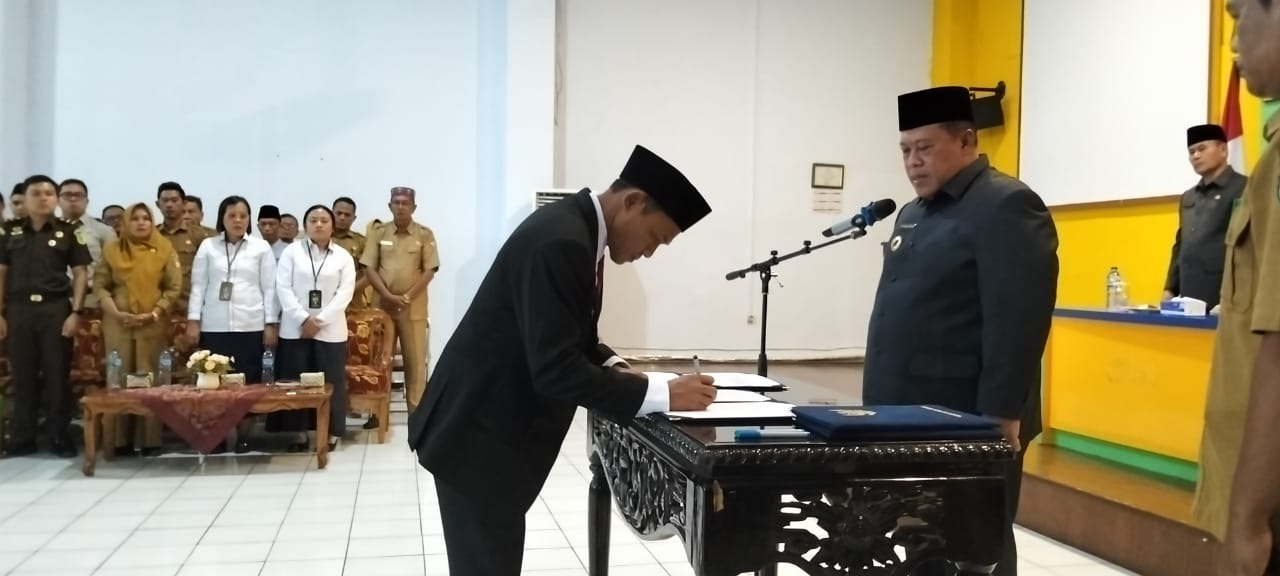 Pelantikan Singgih Pramono Sebagai Kepala Bappeda Kabupaten Mukomuko