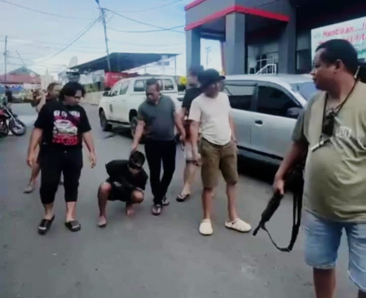 Pelaku Saat Diamankan Personel Polres Lahat