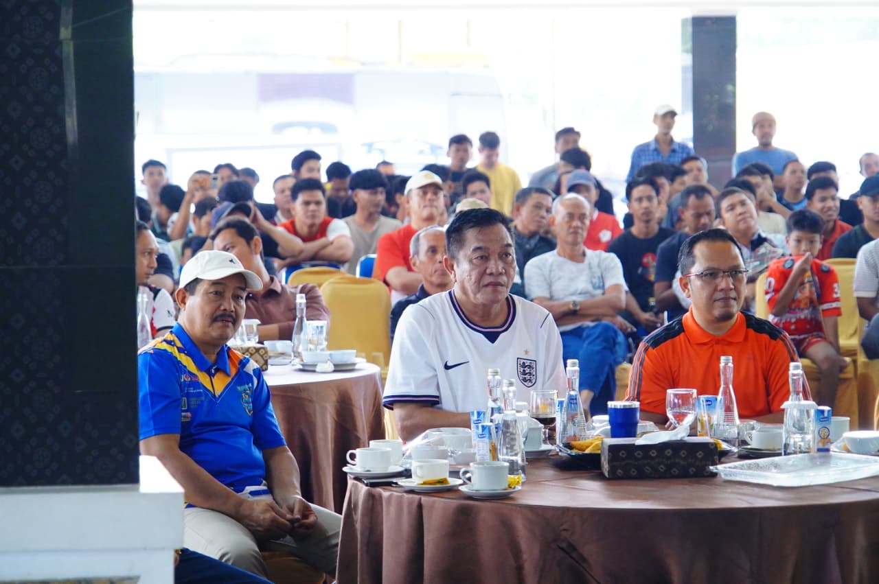 nobar di pendopo Musi Banyu Asin